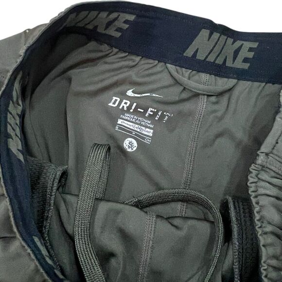 Nike Green Swoosh Athletic Basketball Pull On Shorts S - Picture 3 of 3